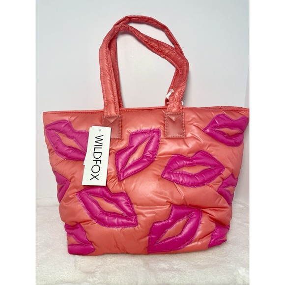 WILDFOX Lips QUILTED Peach Pink Puffy TOTE New - Picture 1 of 12